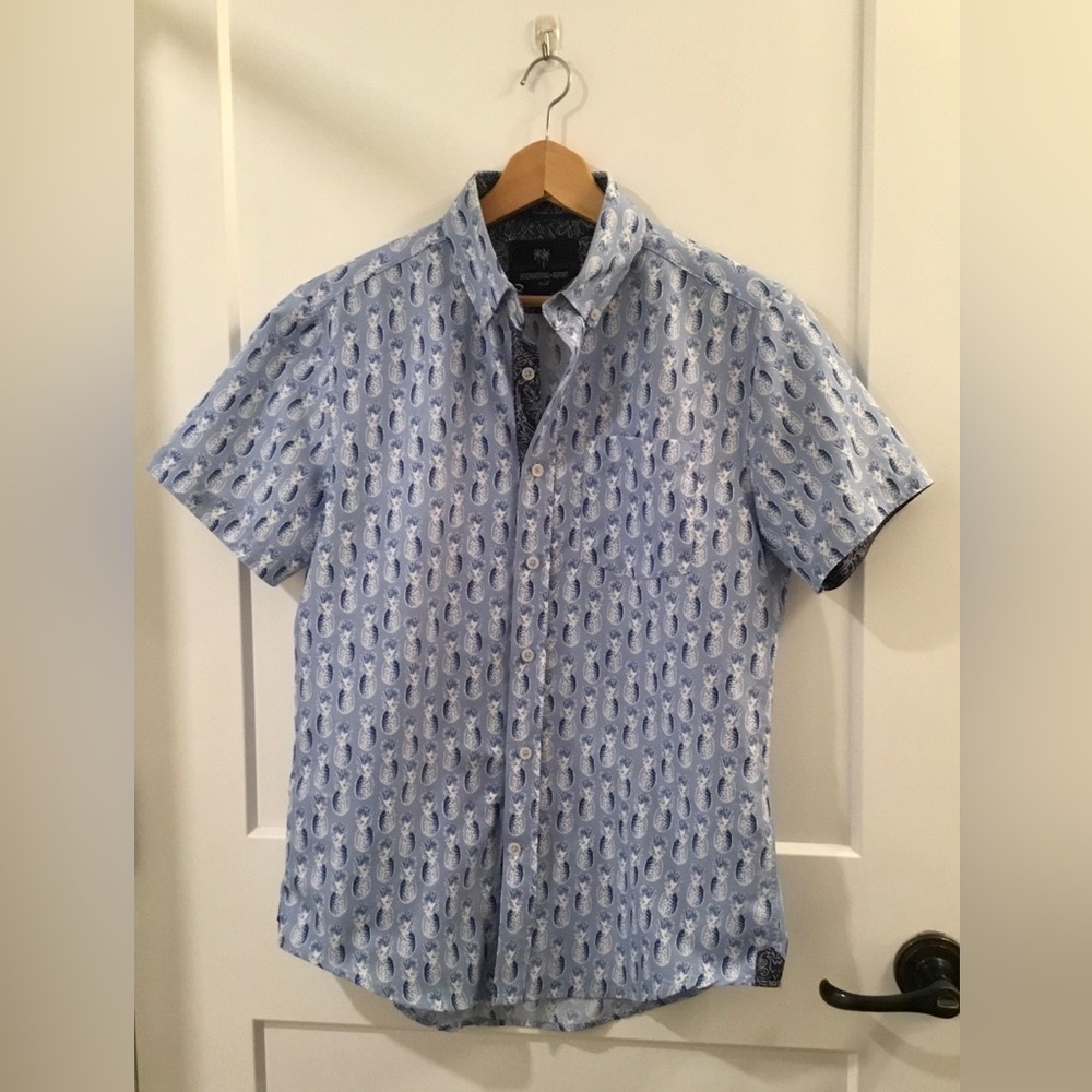 International Report Tropical Collection Mens small button down top
